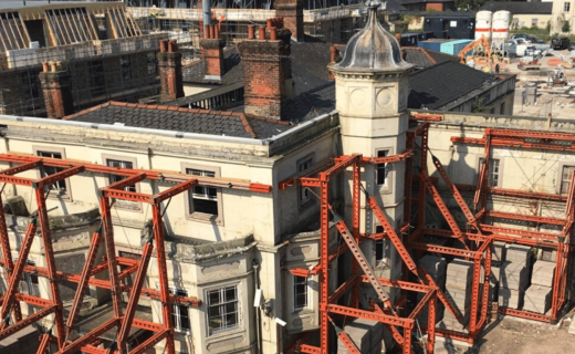 banner facade retention 520x320